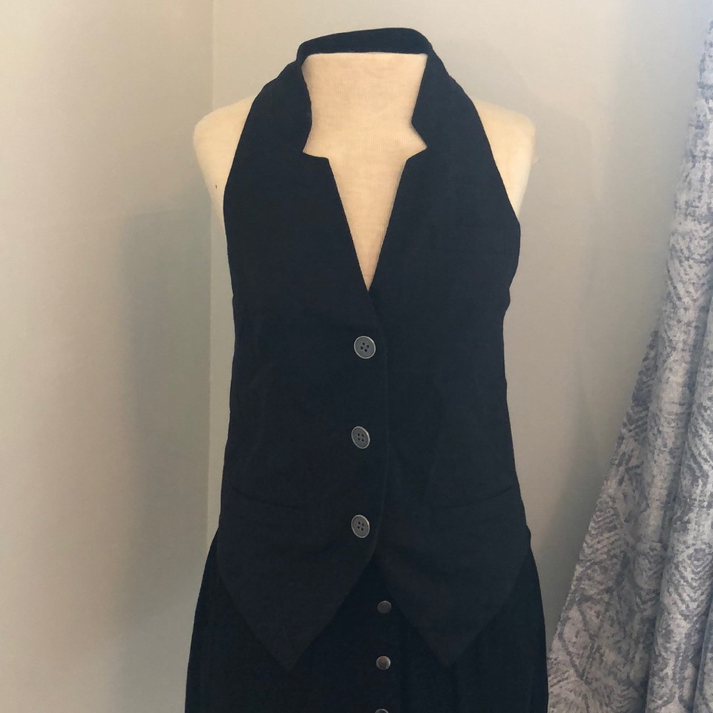 Black buttoned vest